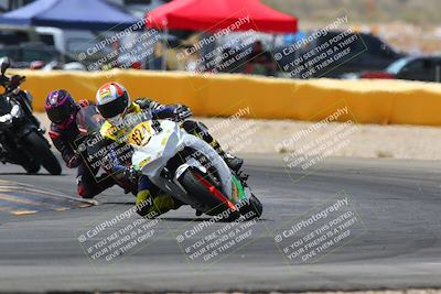 media/Apr-10-2022-SoCal Trackdays (Sun) [[f104b12566]]/Turn 2 (1135am)/